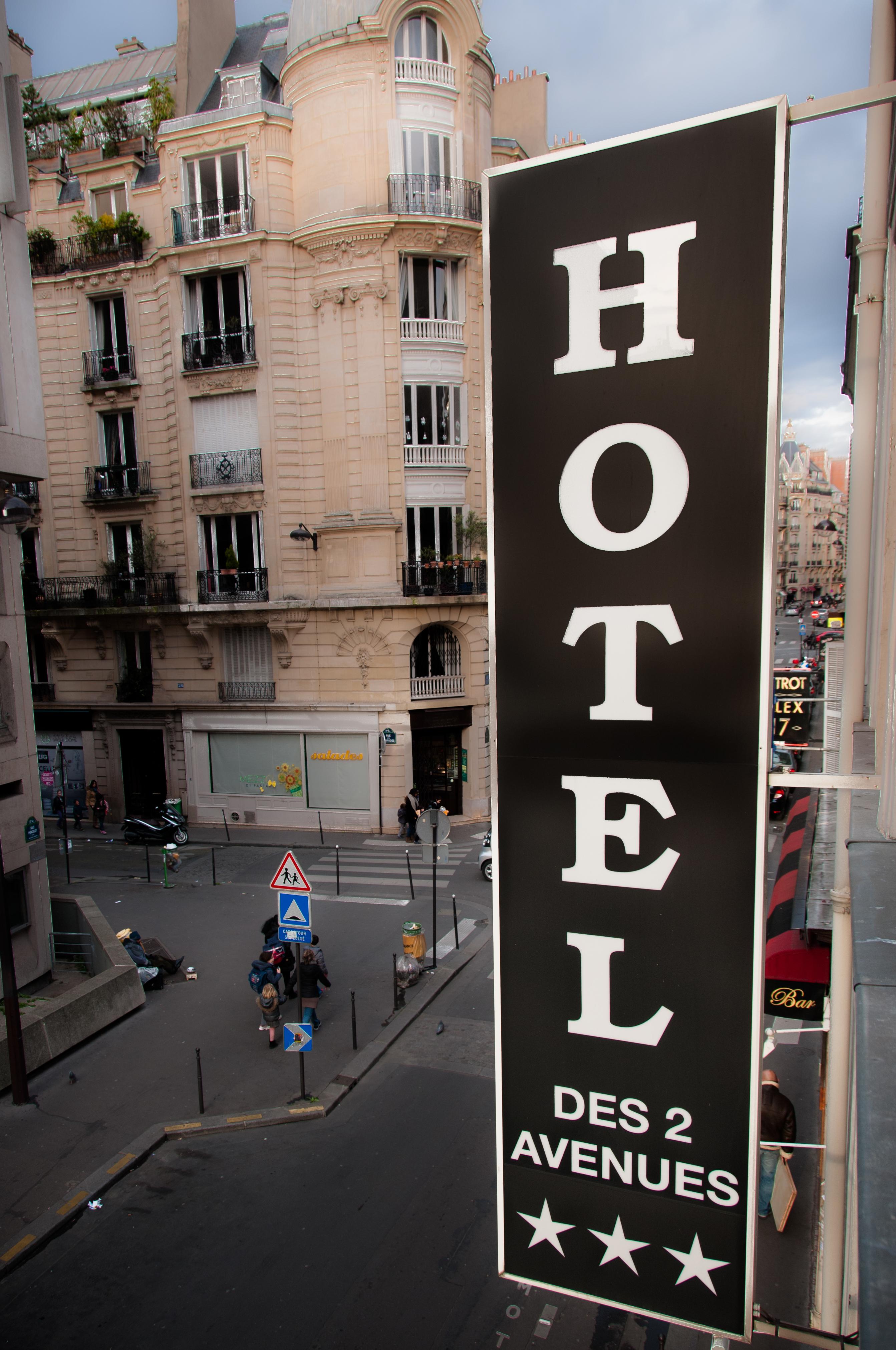 Hôtel des Deux Avenues Paris Exterior foto